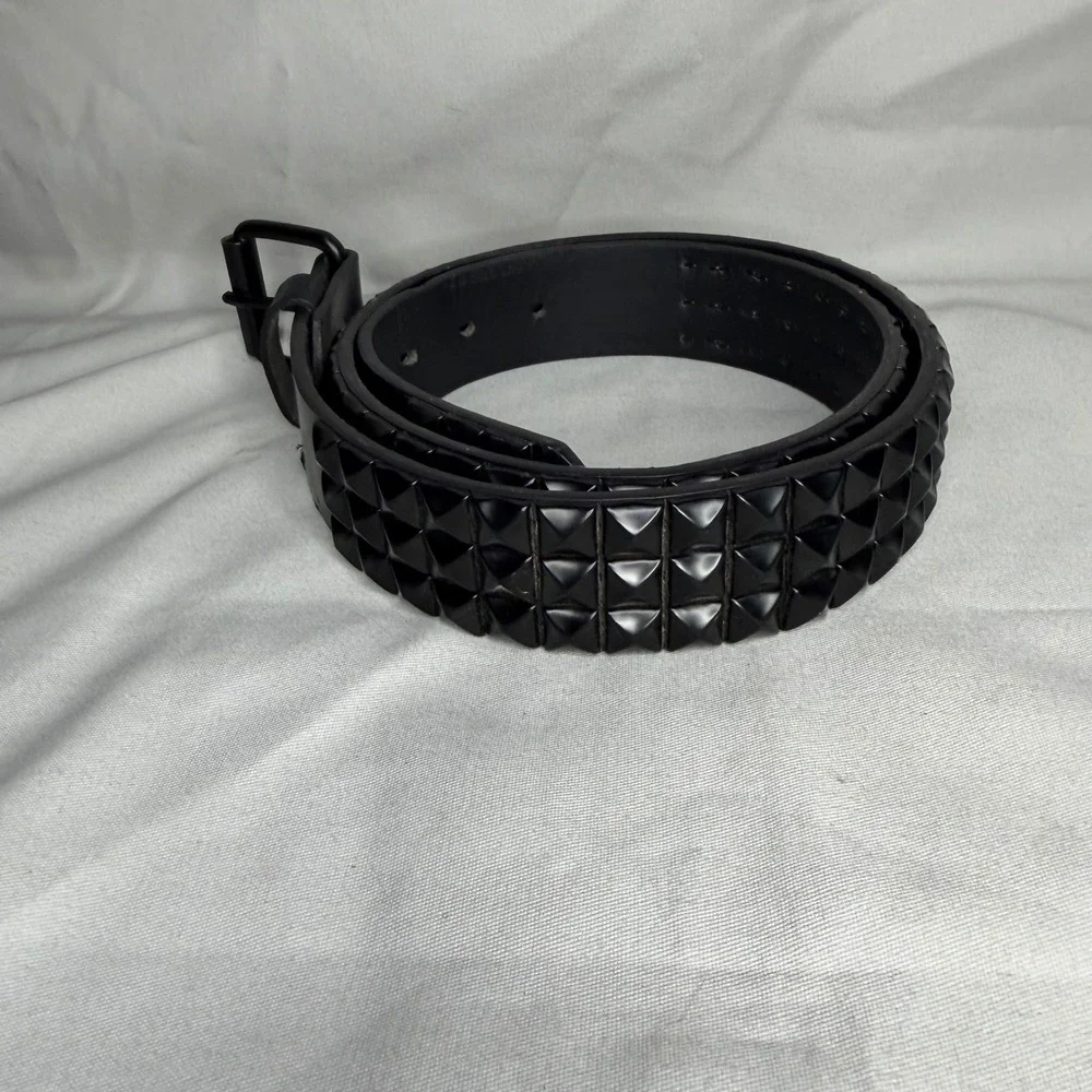 Vintage Hot Topic Mens Black Triple Row Pyramid Stud Belt Punk Goth Emo L 36-38